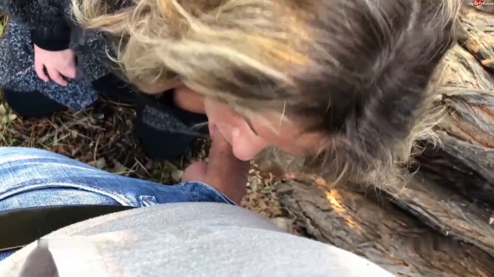 Angel - tongue - Geiler Blowjob im Wald und beinahe erwischt 720P - Amateur