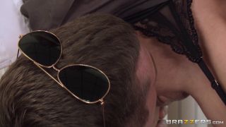 Shawna Lenee The Feds Raid Shawna's Tits (Blonde porn)-2