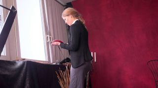 FEMDOMFOTO - Miss Walentina - Spanking Tools (German).-5