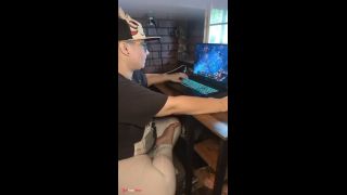 [GetFreeDays.com] Chubby Nerd Playing League of Legends Porn Film December 2022-0