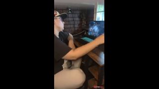 [GetFreeDays.com] Chubby Nerd Playing League of Legends Porn Film December 2022-8