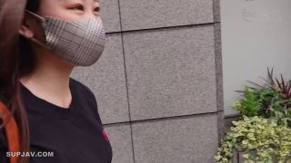 ReducingMosaic DOCS-077 【Gカップアイドル候補生】経験人数1人のデカパイ19歳！乳と手コキに腰がガクガク！【こころ】-1