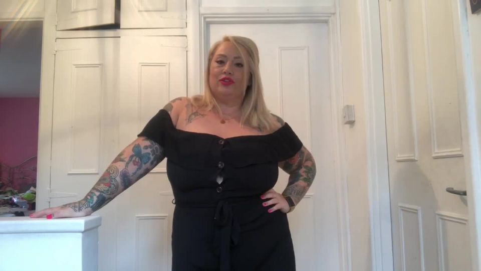 Tattooedbustymia – Seduced By Gold Digger Step Mum(MILF porn)