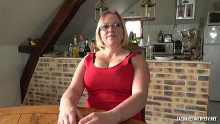 Online video Sophie (Dans la Sarthe avec Sophie, institutrice / 11.09.2018) amateur-0