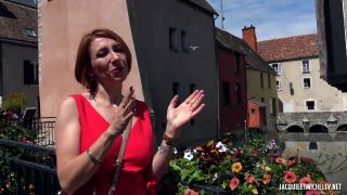 Julie Holly - Promenons-nous dans les bois avec Julie-1