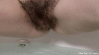 7705 Hairy Pussy Annabelle Lee-Wet Girl-9