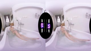 The Most Sensual Bath Solo by Arwen Gold in VR - TeenMegaWorldVR-8