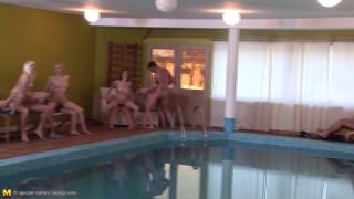 Video Margaux (57), Perrine (61), Odette (53), Marya (50), Ilya (58...-8