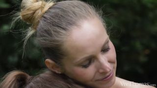 Kinuski, Sata Jones - Alfresco Feasts - Lesbian-9