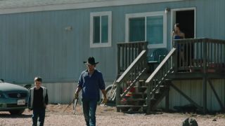 Kelsey Asbille, Kelly Reilly - Yellowstone s01e02 (2018) HD 1080p!!!-0