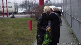 Love in the bus  stop-0