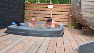 Blowjob I fuck my wife in the spa of the Bel-Air chalet in Mont Tremblant part 1-8