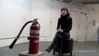 Asian Mean Girls: You Must Suffer For Your Art Starring Miss Kiko Foot!-0