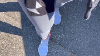 online clip 5 FOOTJOB PE SUADO GRAZI E MEDICO Footjob | handjob and footjob | handjob porn interracial foot fetish-1