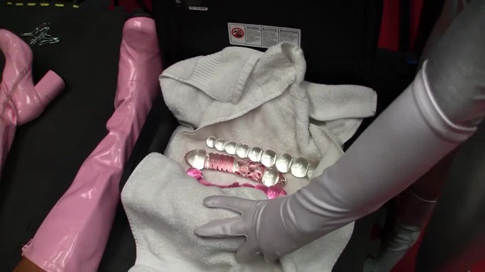 Superheroine Groped and Humilaited Sex Clip Video Porn Do...
