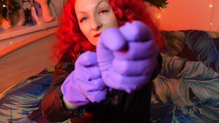 ASMR Rubber Gloves Close Up Soundings-7