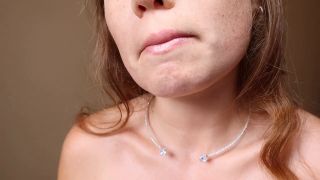 Lip Gloss Addict Goddess Roxy (Femdom porn)-7