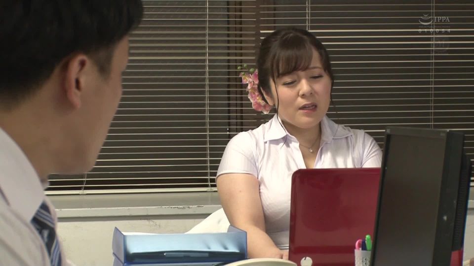 Makimura Ayaka JUL-372 This Is A Story That I Could Have Sex Instead Of Getting Angry If My Subordinates Were Sexually Harassed By A Strict Female Boss. Ayaka Makimura - Solowork