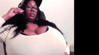 Release the kraken!!!! macromastia wonder – gaming highlights - Big boobs-1