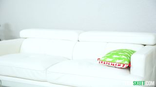 Video Skyla Sun : Babysitter s Break Up 1080p FullHD-1