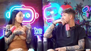 Lily Phillips  British Lillian Phillips Fucks A Midget-1