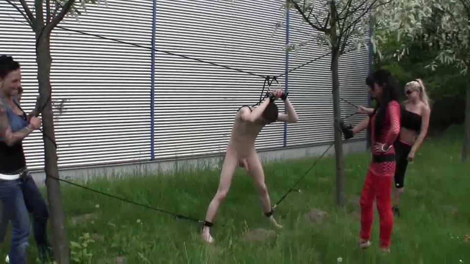 Sadistic Girls – Chantal, Miss Jane, Sweetbaby, Medina – Ballbusting for the new money slave ballbusting 