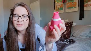 Sex Toy Review - Clit Sucker With Tongue Fisting!-4