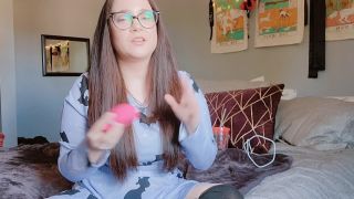 Sex Toy Review - Clit Sucker With Tongue Fisting!-9