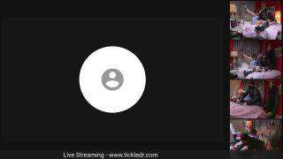 US client directs live-streamed tickle test the patient l...-7