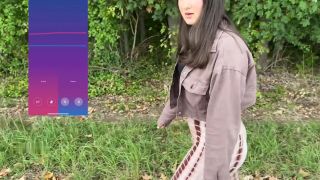 [K2S.CLUB] LeMaSnuSnu - Spaziergang mit Dildo in der Pussy eskaliert - Im Wald gefickt und in... - FullHD 1080P-2