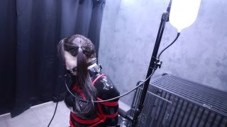 Fantia jp DDD04004120 (Rubber Bondage Chair) ラバー緊縛椅子 ショート２-3