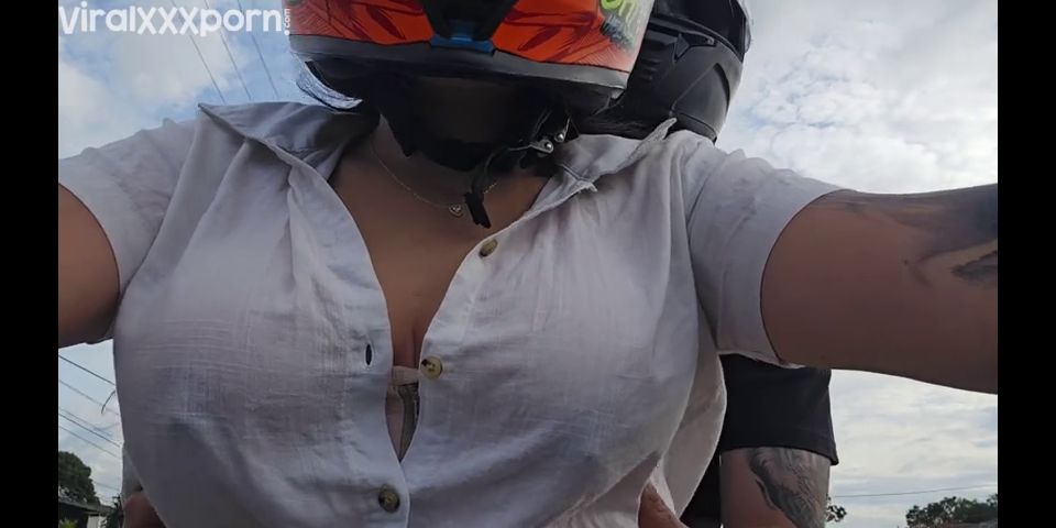 Public  Didi's Customer Hops In No Bra Fuck Video