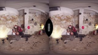 Title IT is a clown in 180° – VR-1