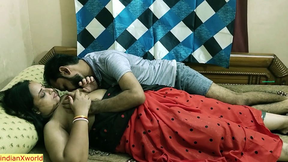 Hot bhabhi makes happy her boss with the best sex indian inter....