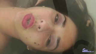 SexUnderwater e1240 Jen Capone HD   Underwater BathTub Girls (mp4)-6