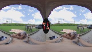 VRLatina  Big Bum Beautiful Babe Fucking Outdoors  VR Experience-2