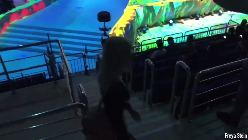 Sobestshow, Freya Stein - Blowjob At Dota 2 Tournament