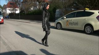 femdom Fetischclip privat Nr.205 – Solo, High Heels, outdoors on solo female-2