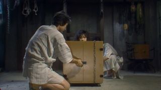 Hako no naka no onna: Shojo ikenie (1985)!!!-5