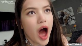 Stefany Pack1 To Lisa: Exclusive Behind-the-Scenes Action!-6