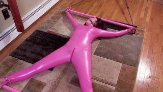 7147 Lucy vs  The Pink Spread-0