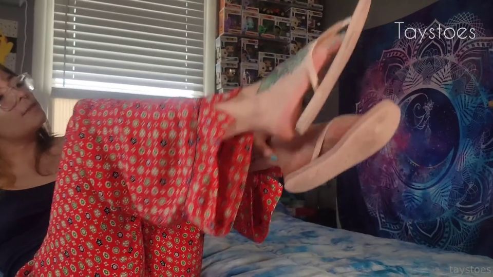 Tays Toes hardcore Tays Toes aka taystoes - 07-11-2023 OnlyFans Video - Sock amp Flip Flops Humiliating JOI The only thing youre good for is stroking your dick video