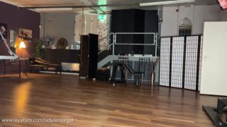 Lady Darkangel Wewe Laughs at Slave Female Domination-4