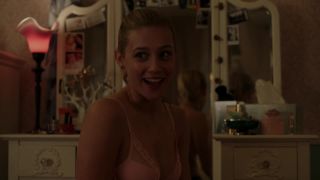 Lili Reinhart – Riverdale s01e01 (2017) HD 1080p - (Celebrity porn)-2