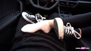 She Did A Shoejob In Her Converse In My Car-3