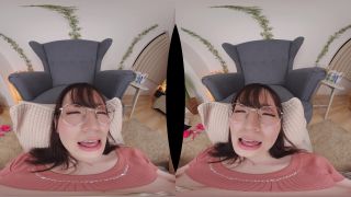 [URVRSP-155] 【VR】タヌキ垂れ目の可愛い後輩OLと突然のゲリラ豪雨で電車が止まってタクシーも長蛇の列で帰宅難民になってしまったので近くにあった簡易宿泊施設で一晩を過ごす事になったボク。おっぱいも大きく可愛くて社内でも人気の彼女には絶対手を出さないと決めていたが… 小花のん-9