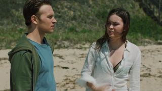 Liana Liberato - The Beach House (2019) HD 1080p!!!-6