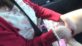 Amateur babe uses Japanese dildo in the car&nbsp;-4