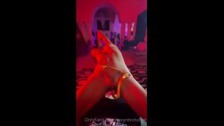 Roxy Revolution () Roxyrevolution - ever wanted a lap dance from me well heres a virtual one auto subscribers check you 09-10-2021-0