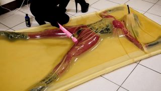 Corona Doll – Latex Vacuum Bed Bondage on bdsm porn bdsm edging-4